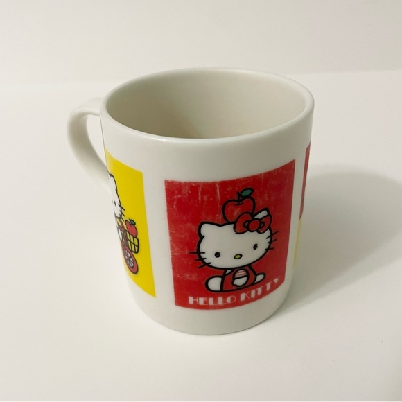 2000 Sanrio Hello Kitty Ceramic Kids Mug - Picture 15 of 16